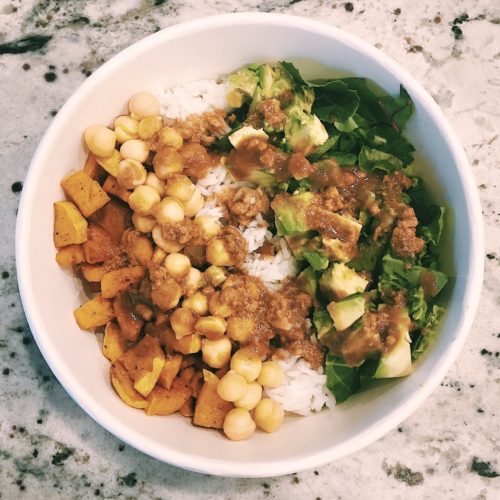 buddha bowls with peanut sauce