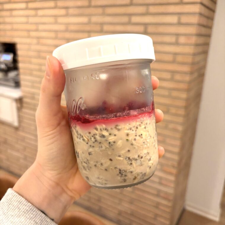 Vanilla Raspberry Overnight Oats